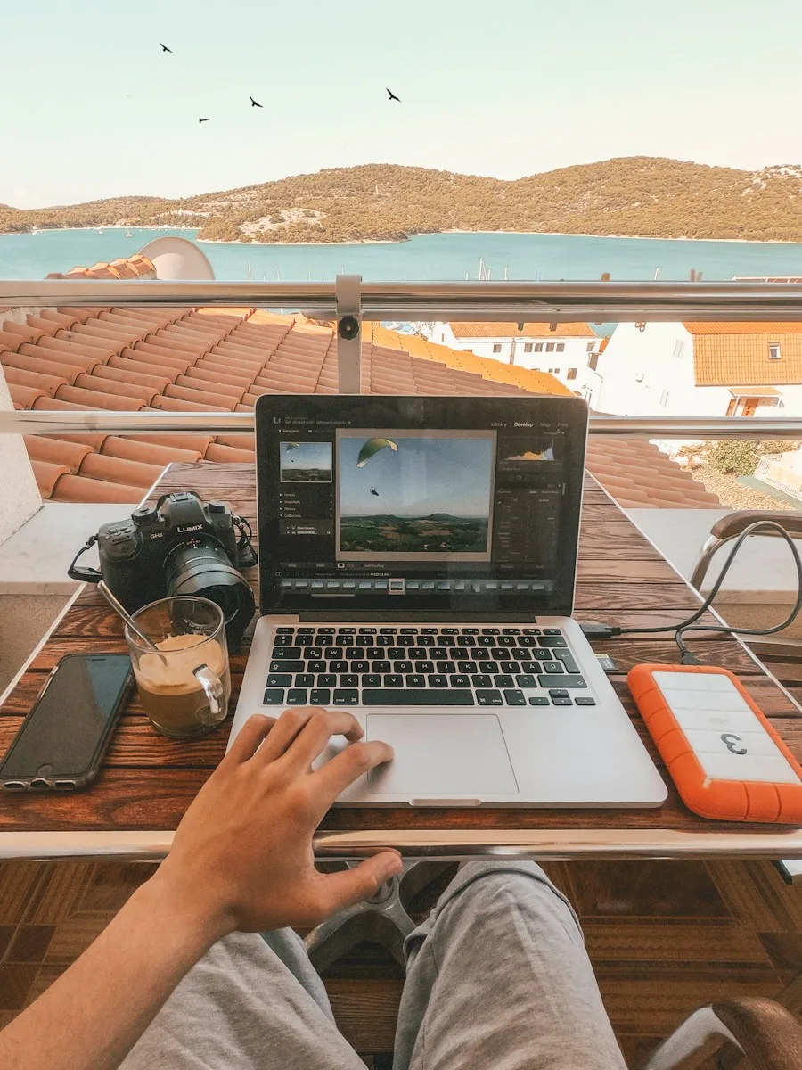 How to Find Remote Work Opportunities: A Comprehensive Guide - HoowGPT